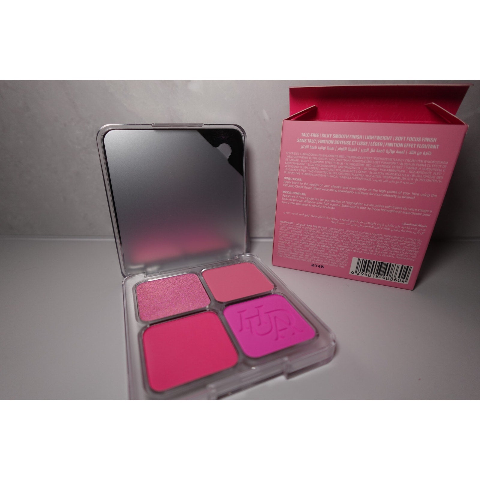 Huda Beauty Blush Filter Blurring Blushlighters Palette