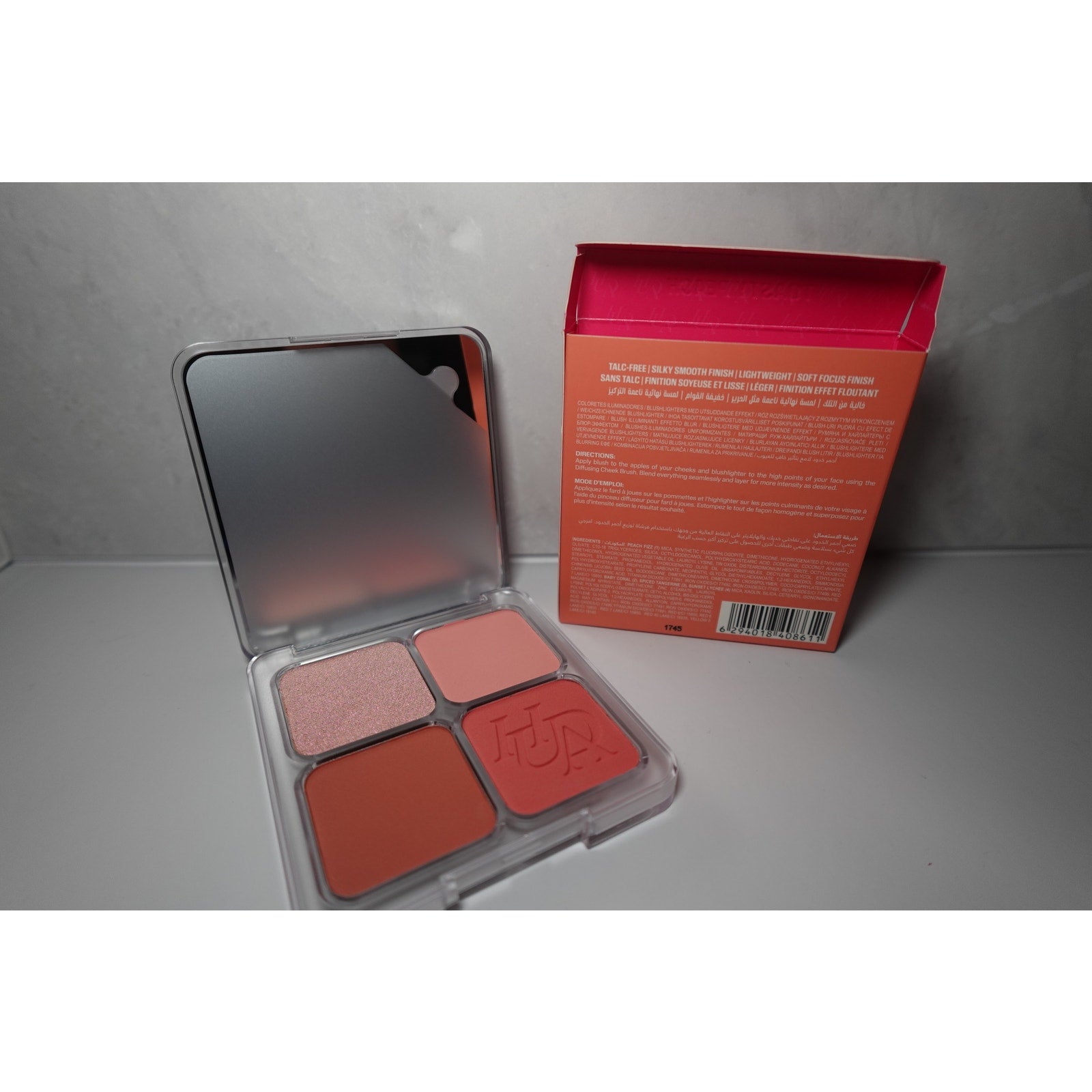 Huda Beauty Blush Filter Blurring Blushlighters Palette